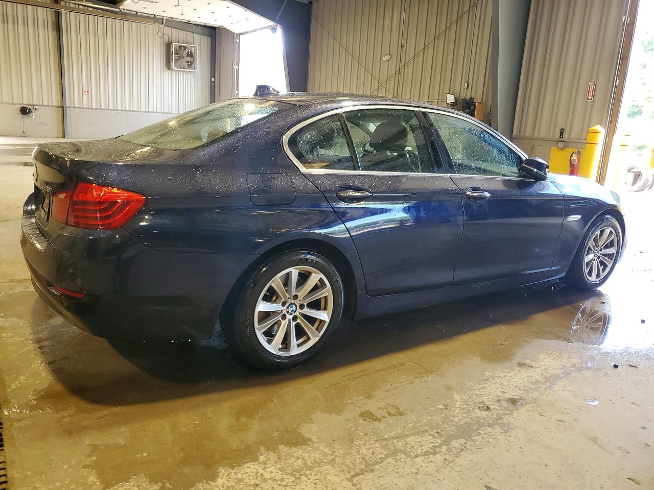 2014 Bmw 528 Xi Blue vin: WBA5A7C51ED619013