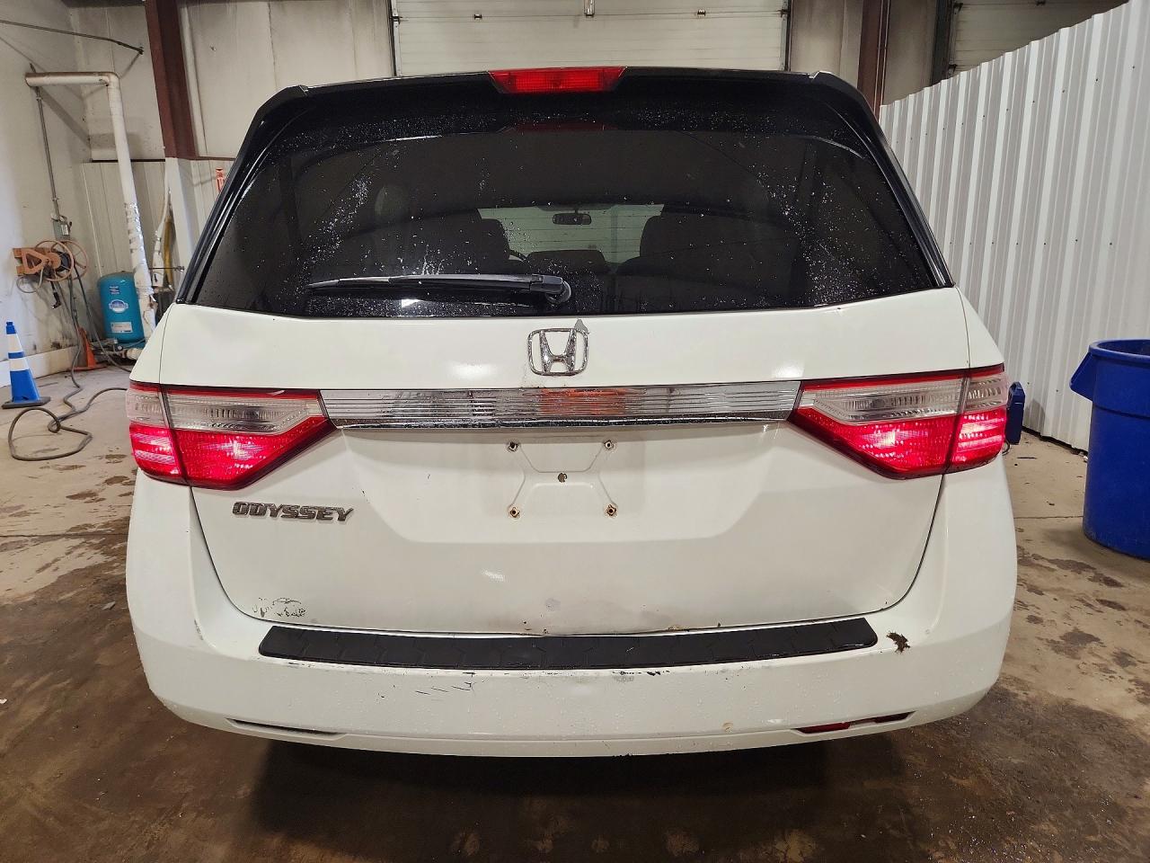 2012 Honda Odyssey Ex White vin: 5FNRL5H47CB021842