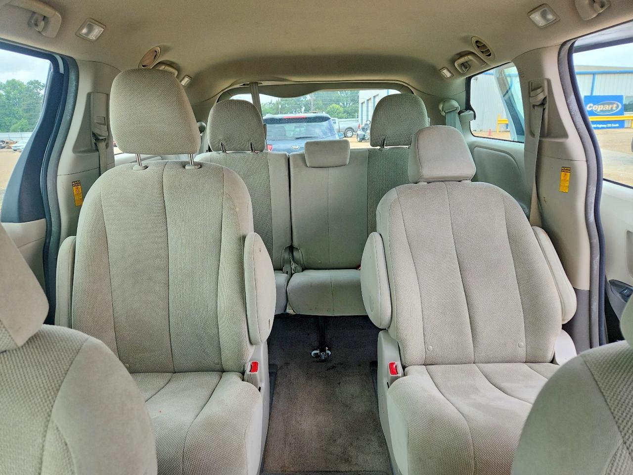 2014 Toyota Sienna L 7-passenger White vin: 5TDZK3DC9ES514182