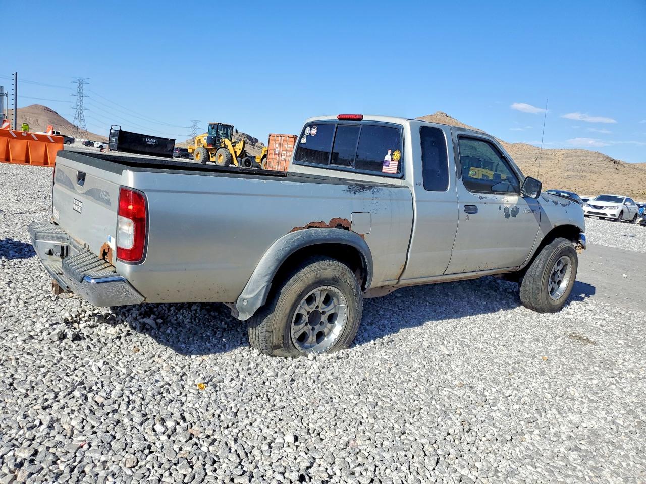 1999 Nissan Frontier Xe-v6 Silver vin: 1N6ED26Y2XC321983