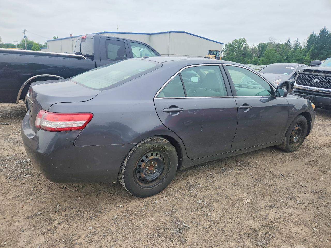 2011 Toyota Camry Le Gray vin: 4T1BF3EKXBU684694