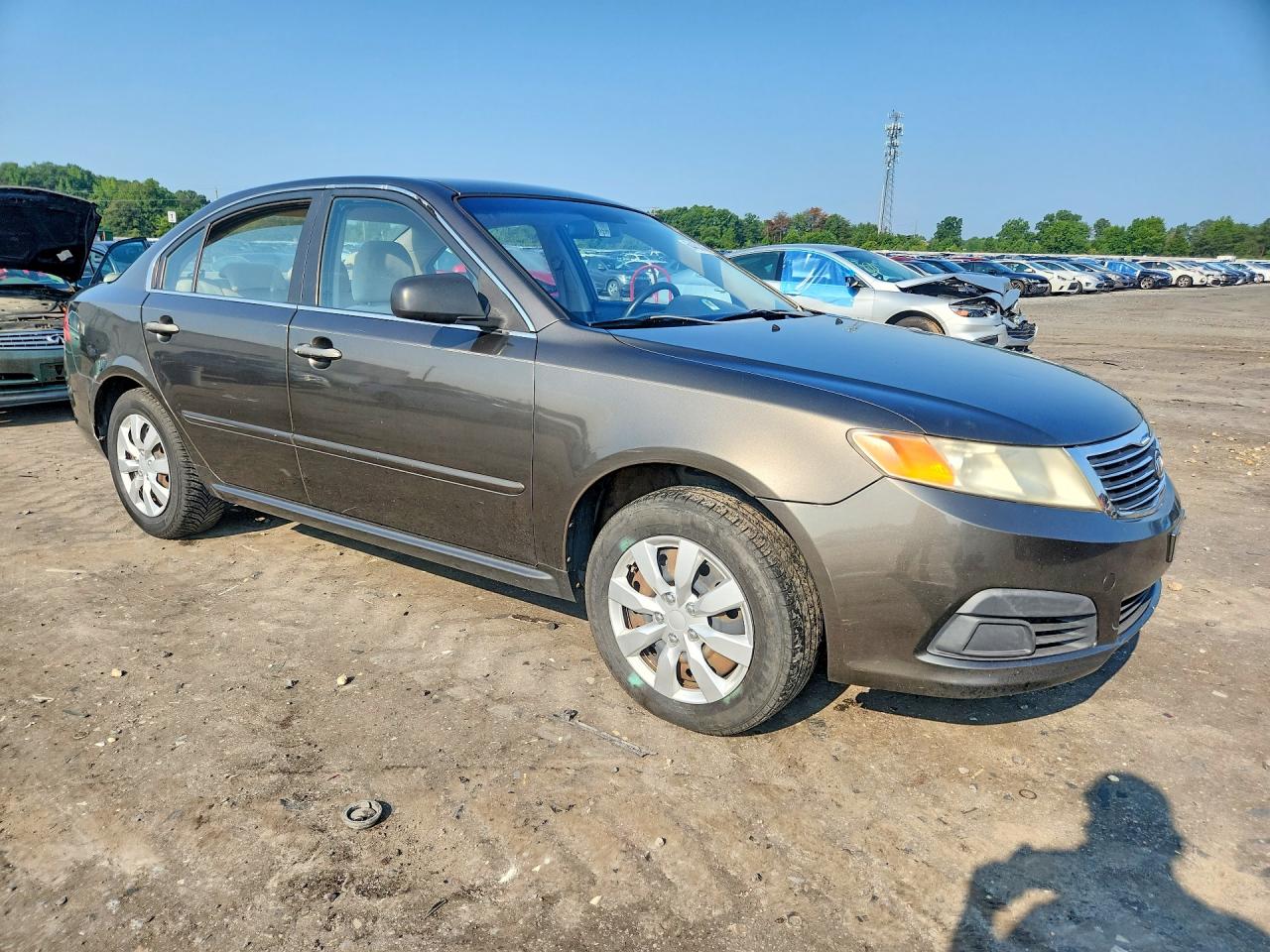 2009 Kia Optima Lx Brown vin: KNAGE228695363933