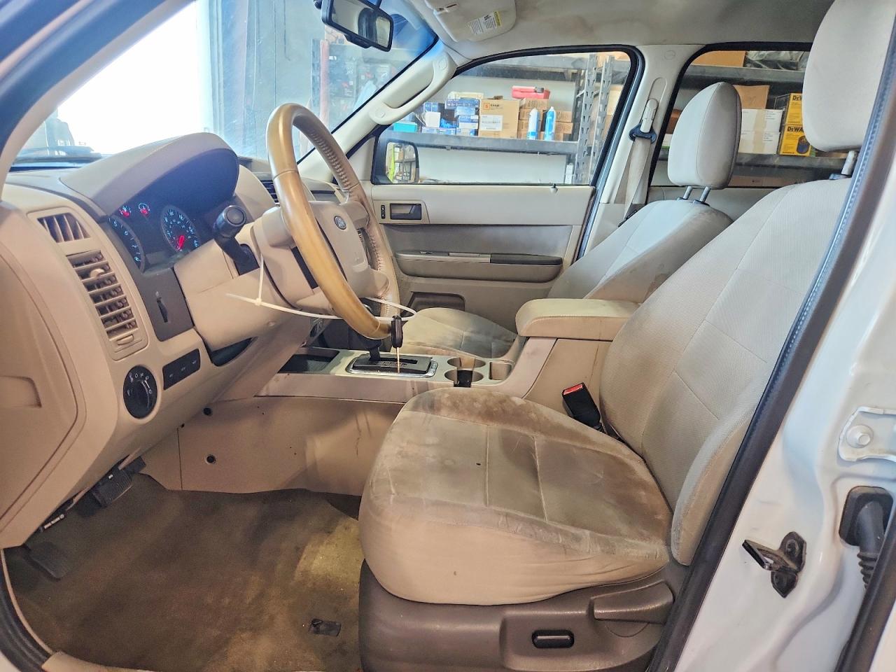 2010 Ford Escape Xlt White vin: 1FMCU9DG8AKC35177