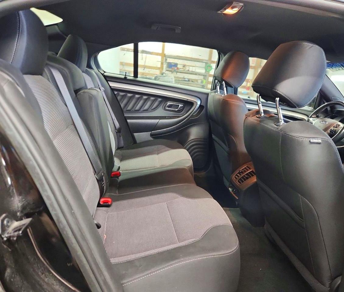 2017 Ford Taurus Sel Черный vin: 1FAHP2E8XHG116937