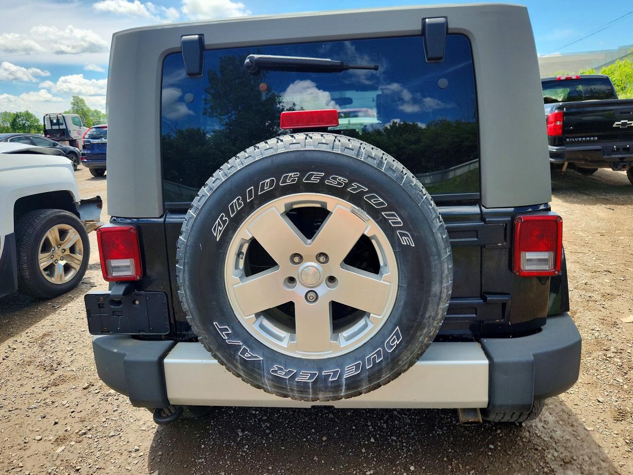 2010 Jeep Wrangler Unlimited Sahara Black vin: 1J4BA5H18AL205639