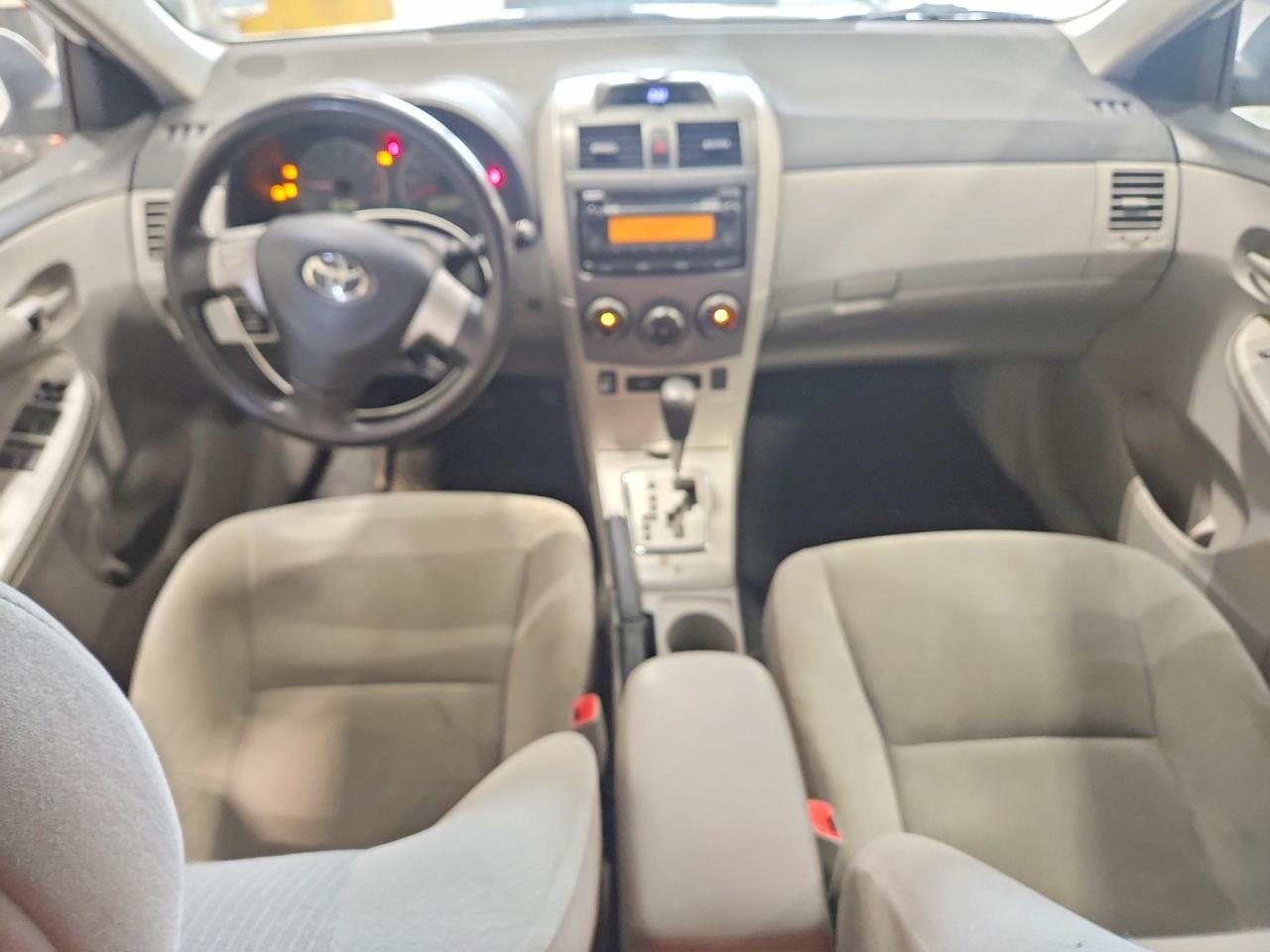 2012 Toyota Corolla Le Белый vin: 5YFBU4EE6CP021342