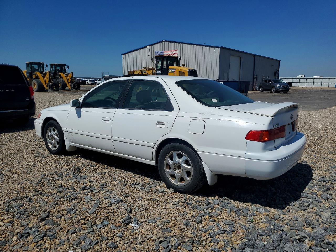 2000 Toyota Camry Le V6 White vin: 4T1BF22K9YU944168