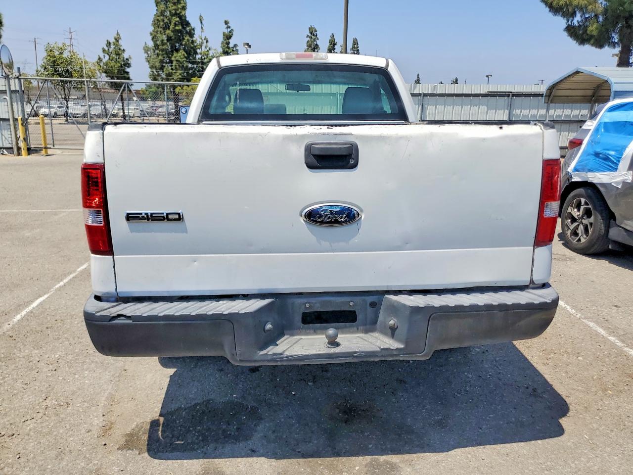 2006 Ford F150 White vin: 1FTRF12216NB72625