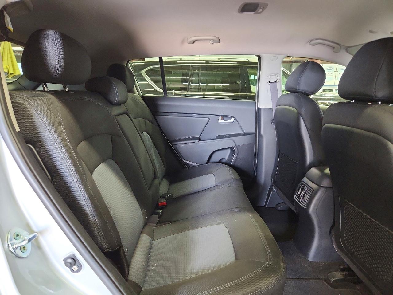 2016 Kia Sportage Lx Silver vin: KNDPBCAC8G7832304