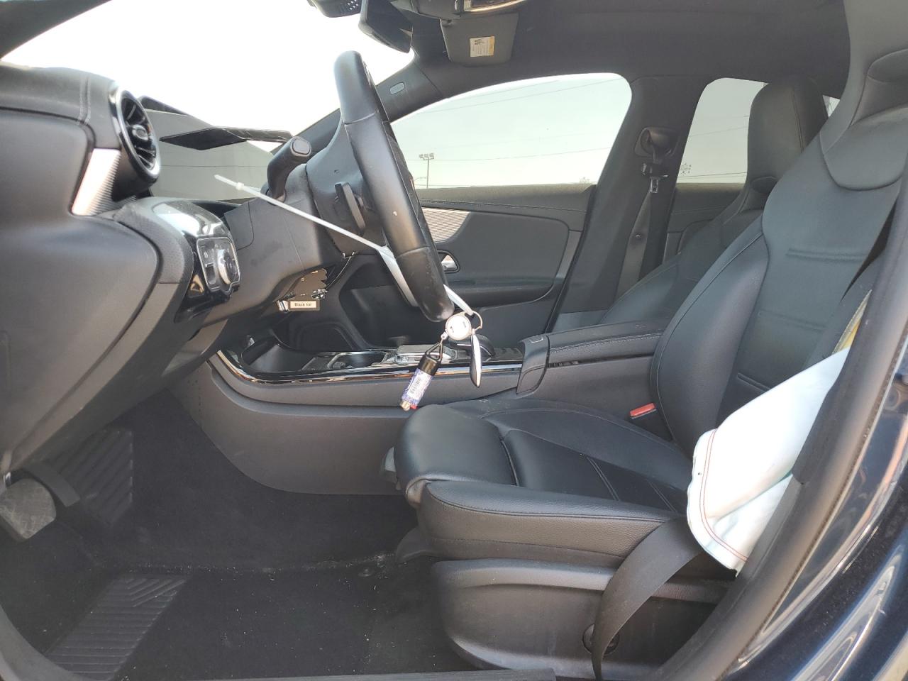 2020 Mercedes-benz Cla 250 Синий vin: WDD5J4GBXLN033800