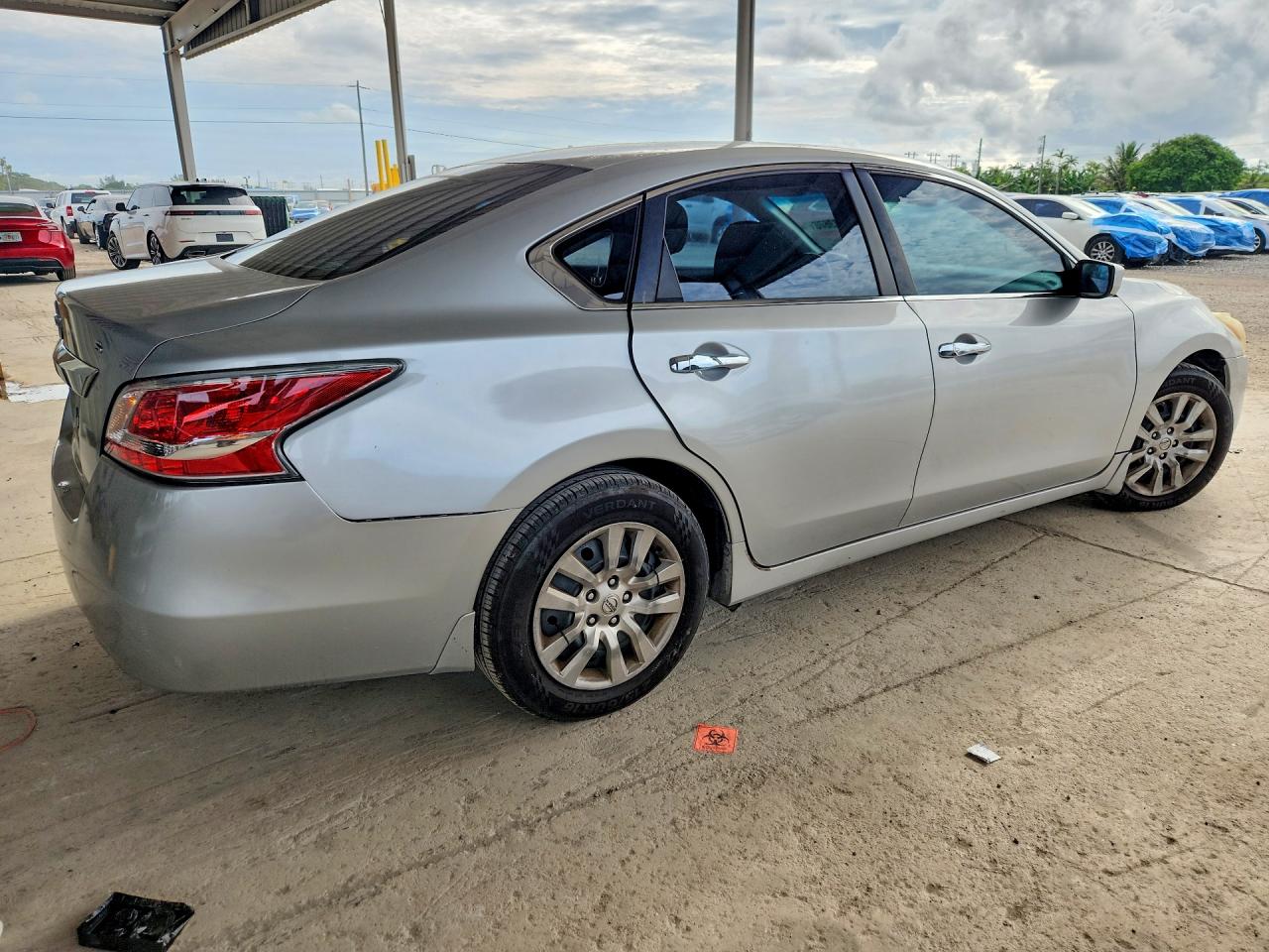 2015 Nissan Altima 2.5 S Silver vin: 1N4AL3AP9FC215723