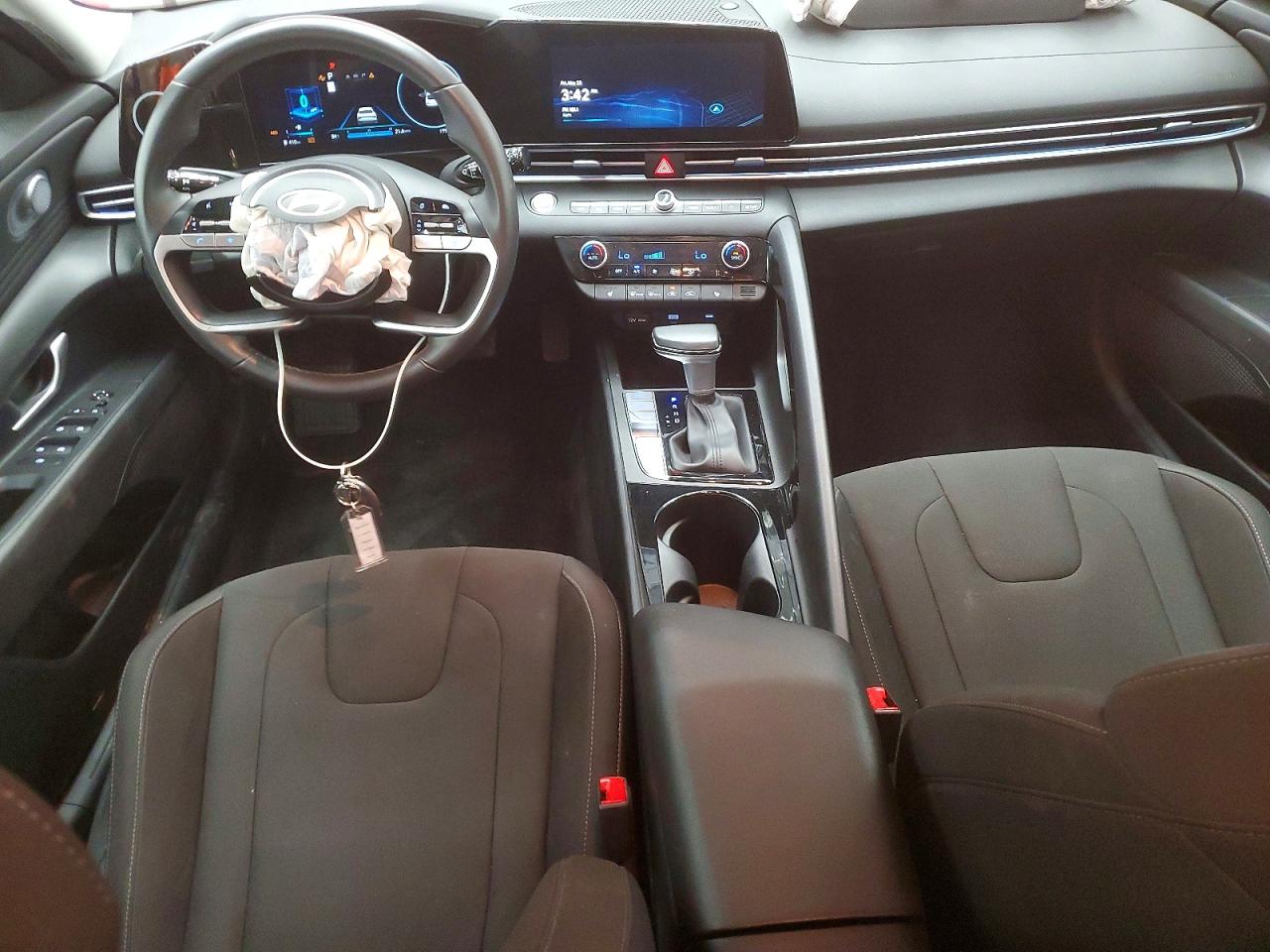 2025 Hyundai Elantra Sel Red vin: KMHLS4DG3SU934084