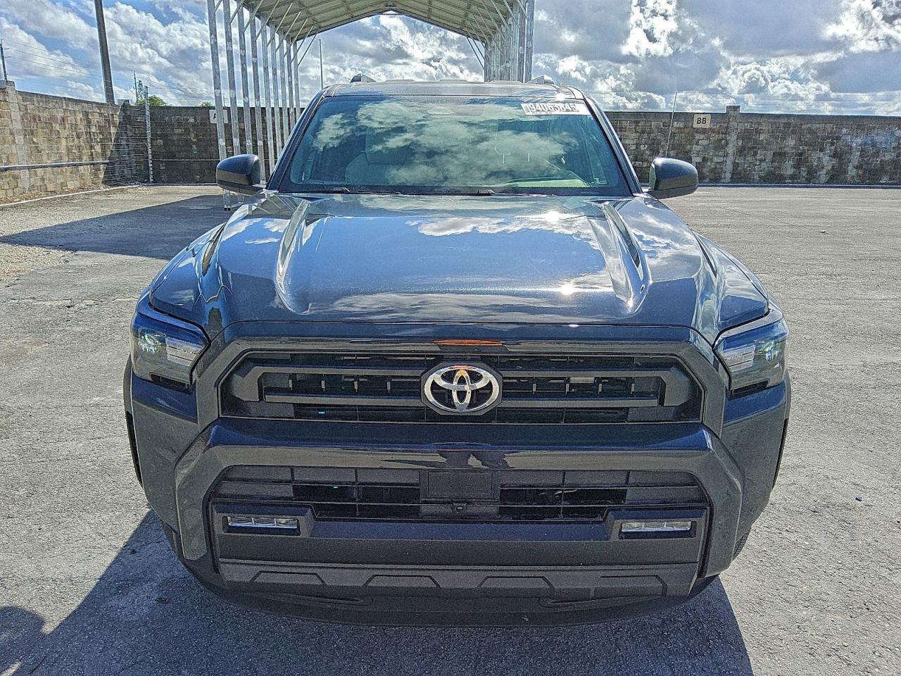 2025 Toyota 4runner Sr5 Угольный vin: JTEVA5BR8S5037990