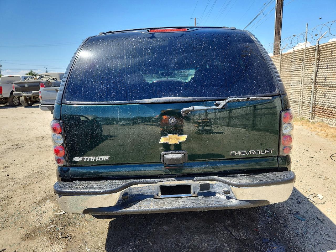2002 Chevrolet Tahoe C1500 Green vin: 1GNEC13V82R222219