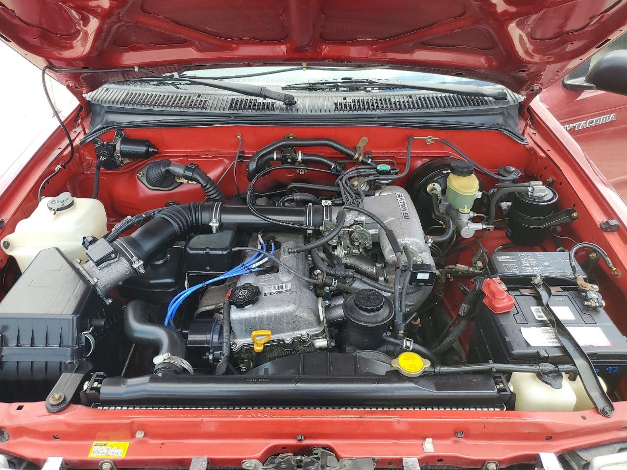 1997 Toyota Tacoma Base Red vin: 4TAVL52NXVZ294685