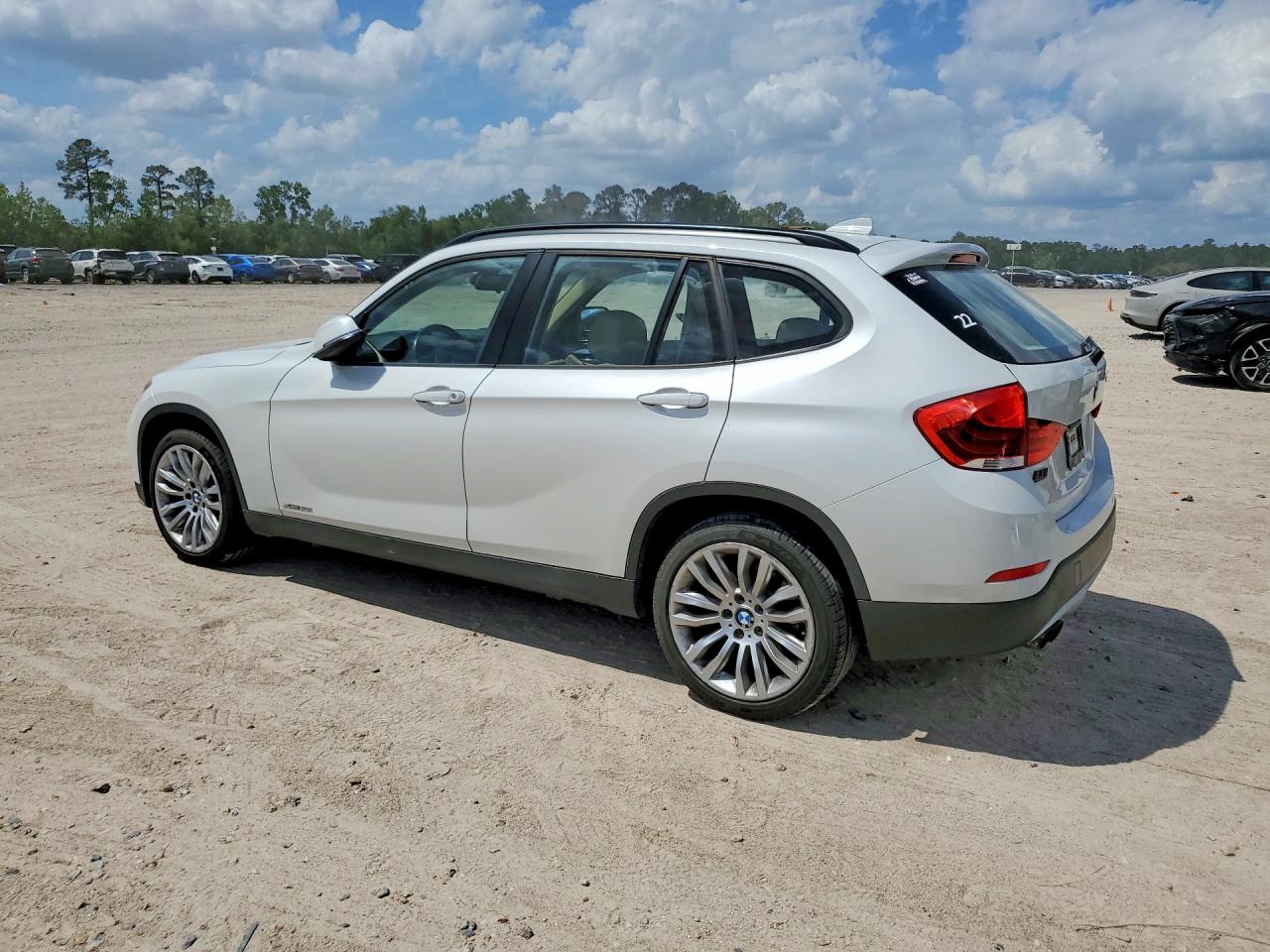 2015 Bmw X1 Xdrive28i White vin: WBAVL1C5XFVY35364