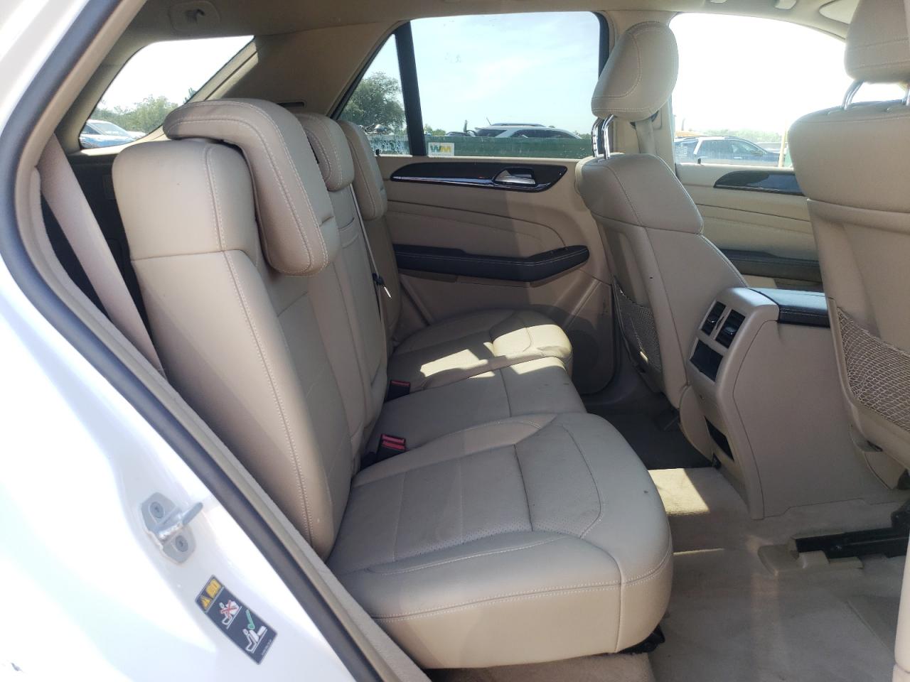 2015 Mercedes-benz Ml 350 White vin: 4JGDA5JB8FA549827