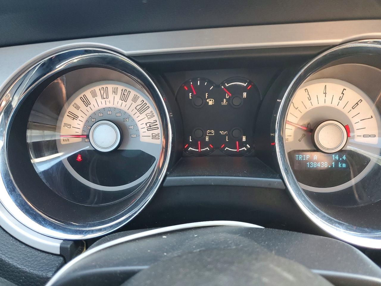 2012 Ford Mustang Silver vin: 1ZVBP8AM9C5217362