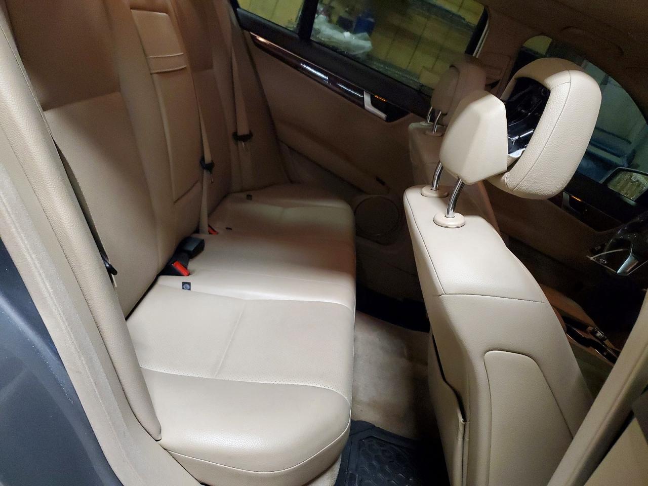 2012 Mercedes-benz C 300 4matic Gray vin: WDDGF8BB5CF908798