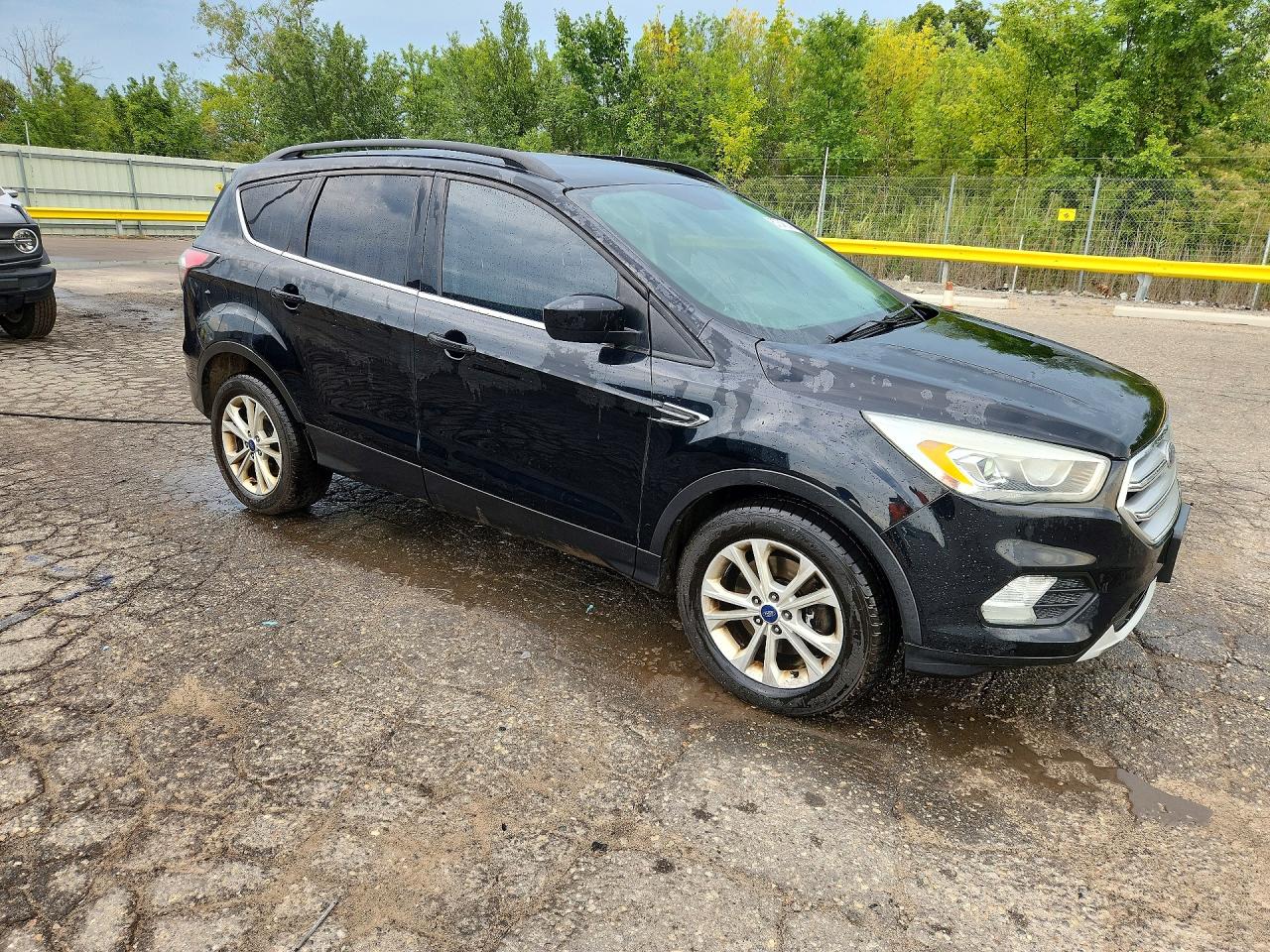 2017 Ford Escape Se Black vin: 1FMCU9G9XHUA25899