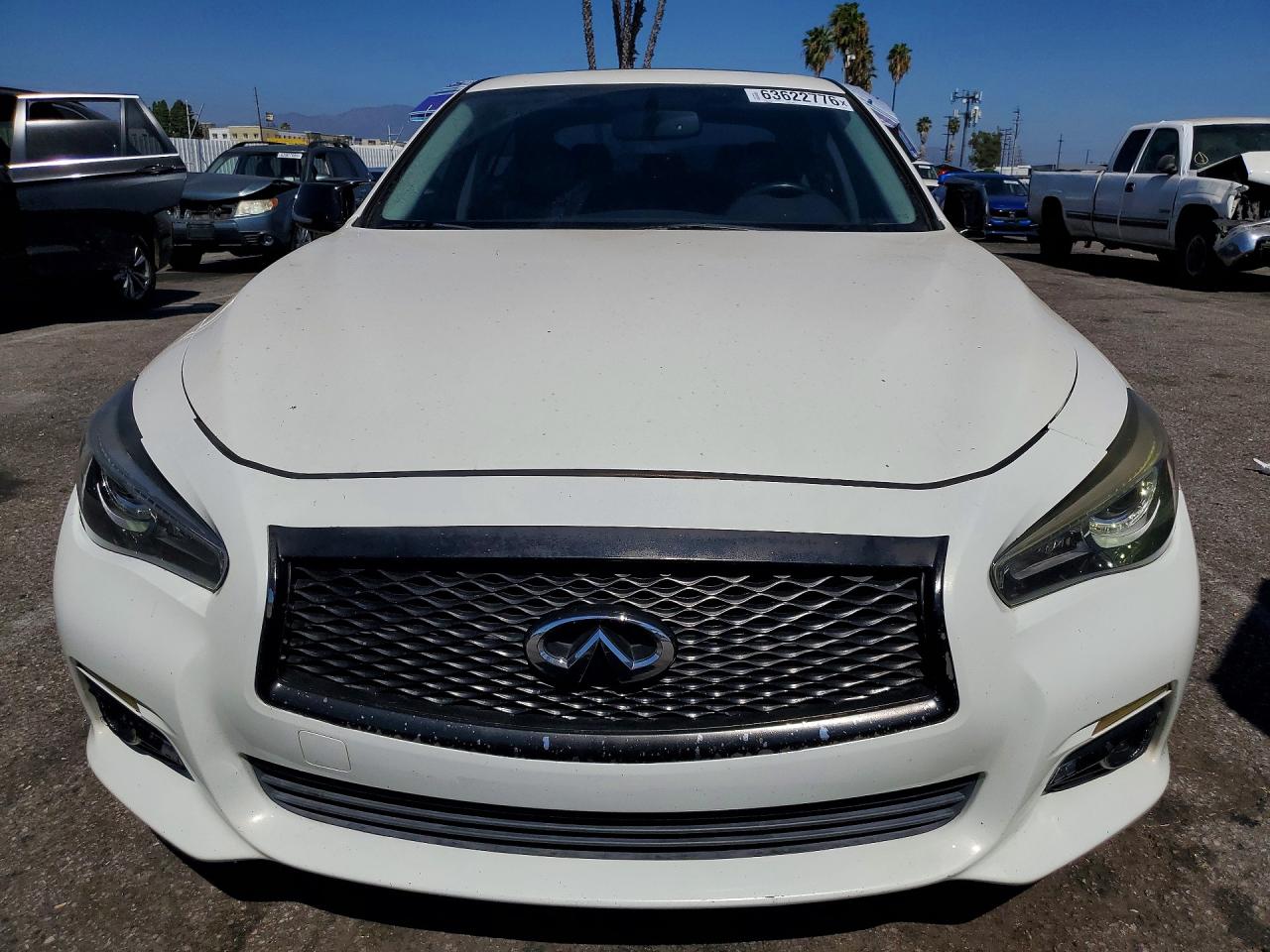 2015 Infiniti Q50 Premium Белый vin: JN1BV7APXFM333275
