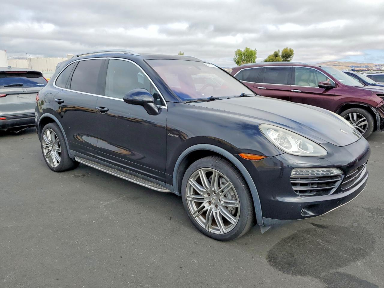 2011 Porsche Cayenne S Hybrid Black vin: WP1AE2A24BLA92733