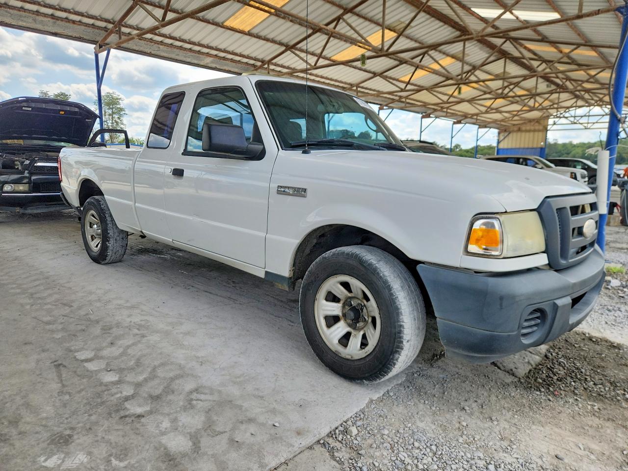 2009 Ford Ranger Super Cab White vin: 1FTYR14DX9PA64899