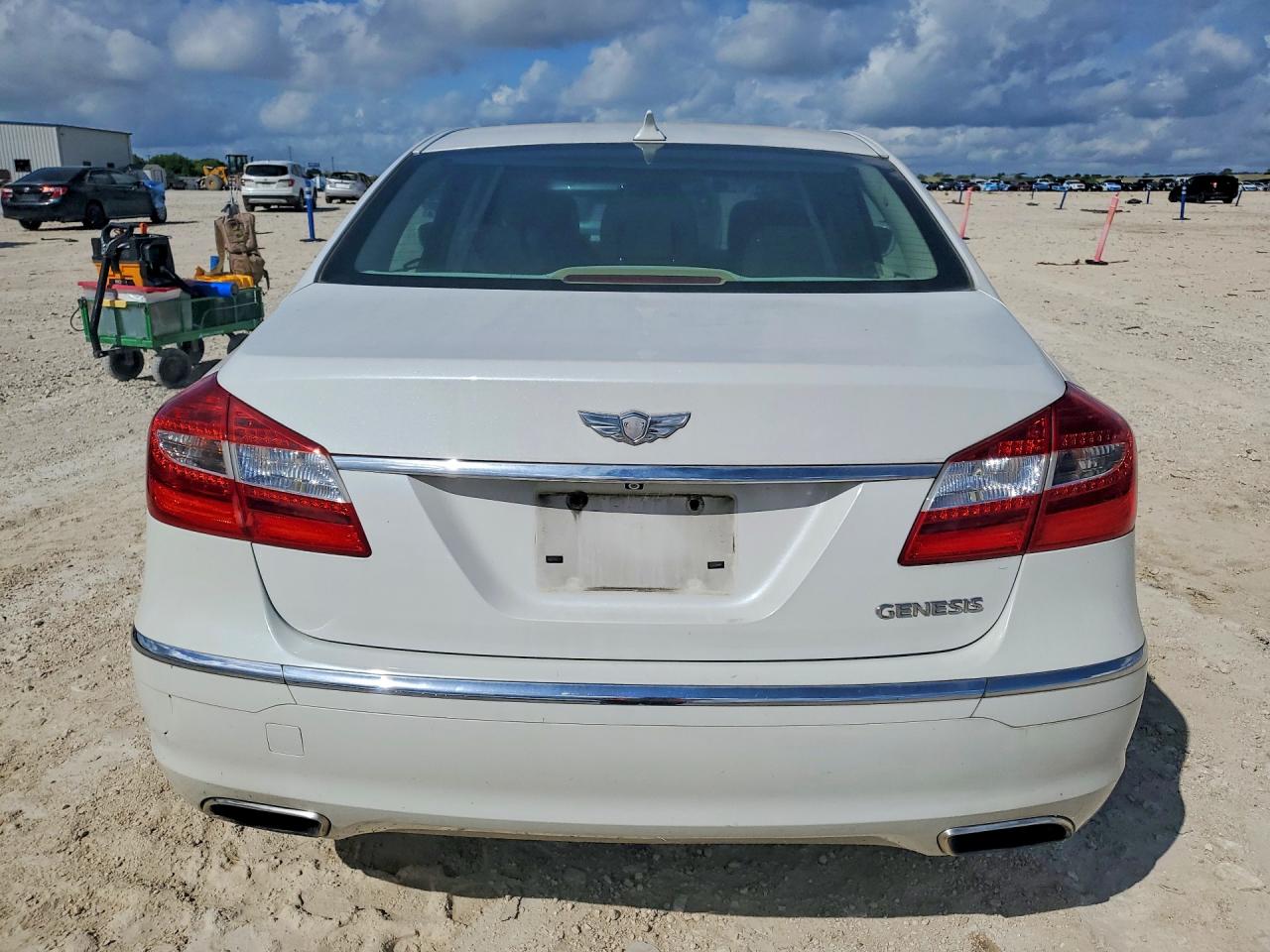 2013 Hyundai Genesis 3.8l White vin: KMHGC4DD3DU229342