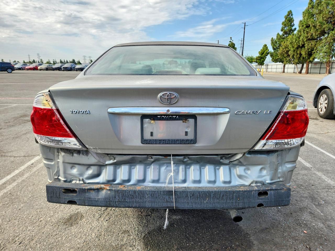 2005 Toyota Camry Le Silver vin: 4T1BE32K05U630199