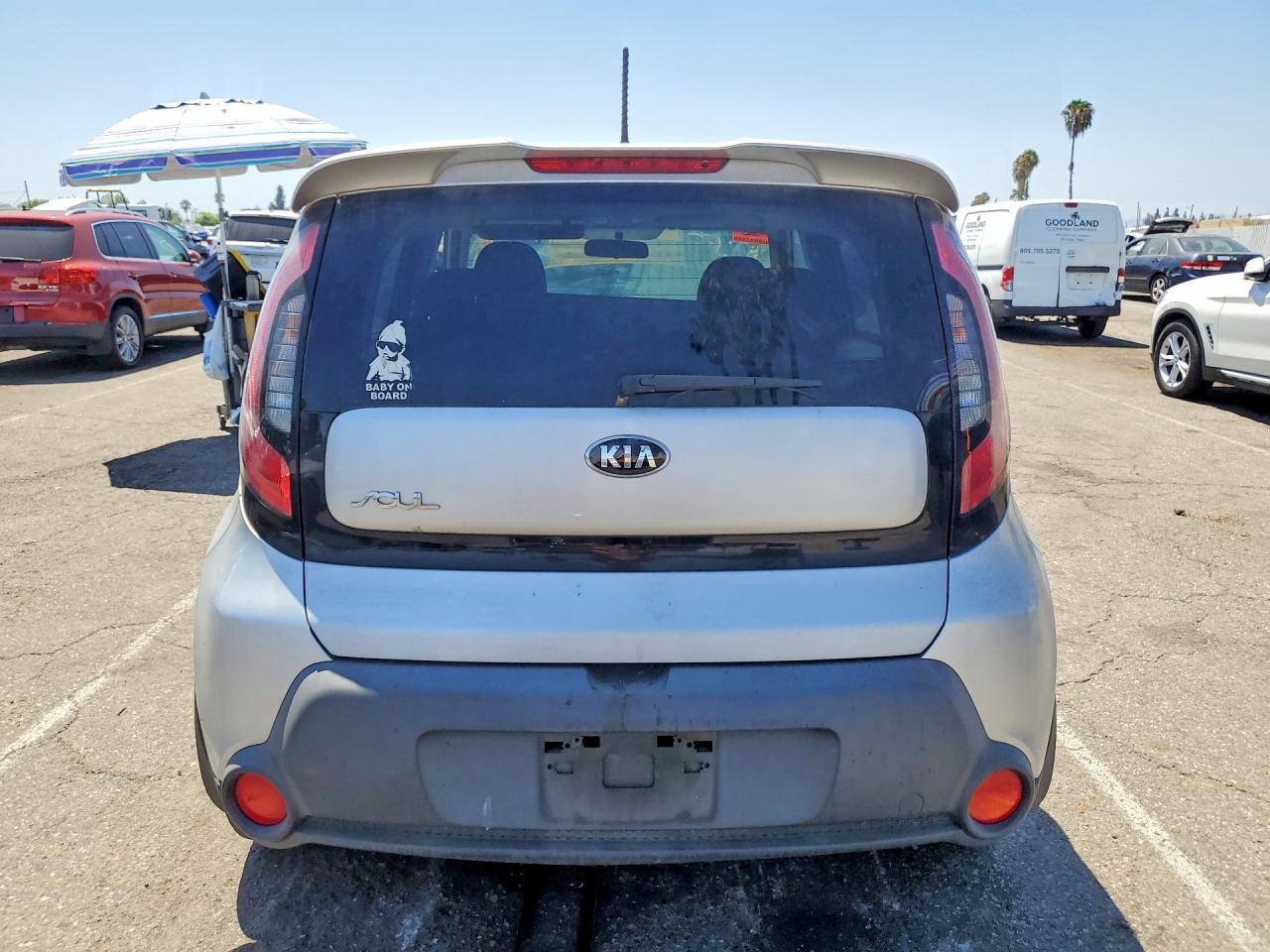 2014 Kia Soul Base Silver vin: KNDJN2A26E7706132
