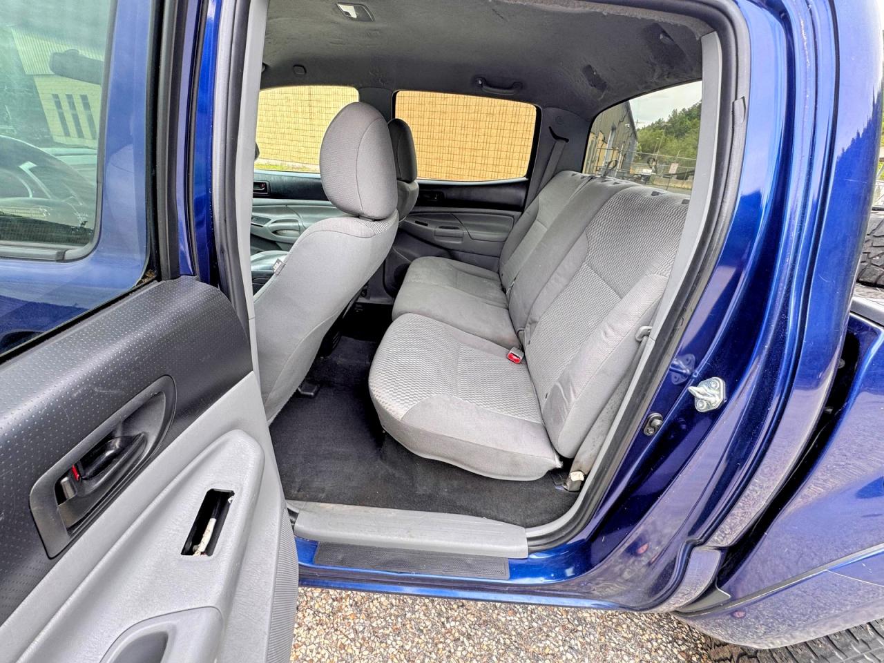 2015 Toyota Tacoma V6 Blue vin: 3TMLU4EN6FM200996