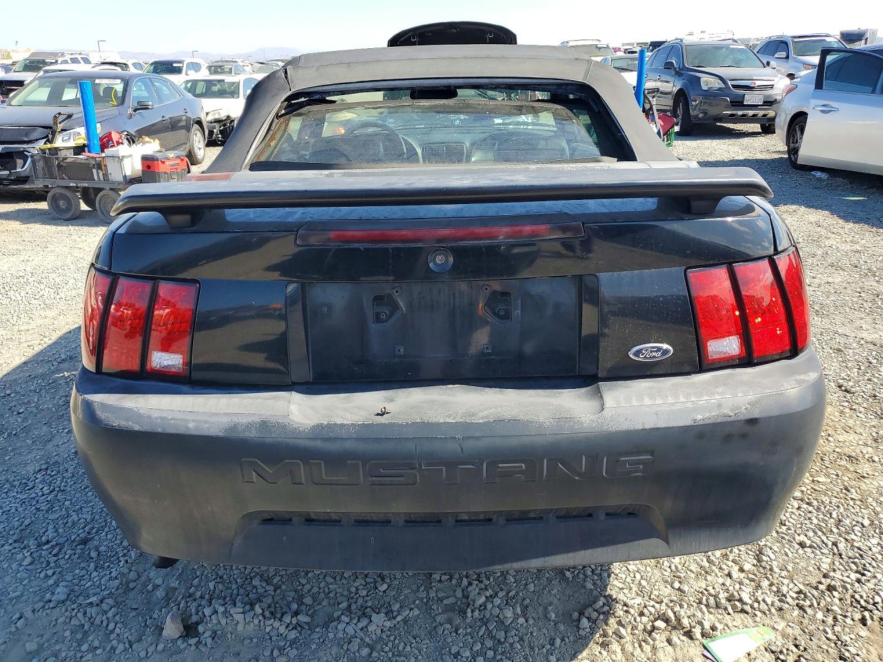 2001 Ford Mustang Черный vin: 1FAFP44421F200263