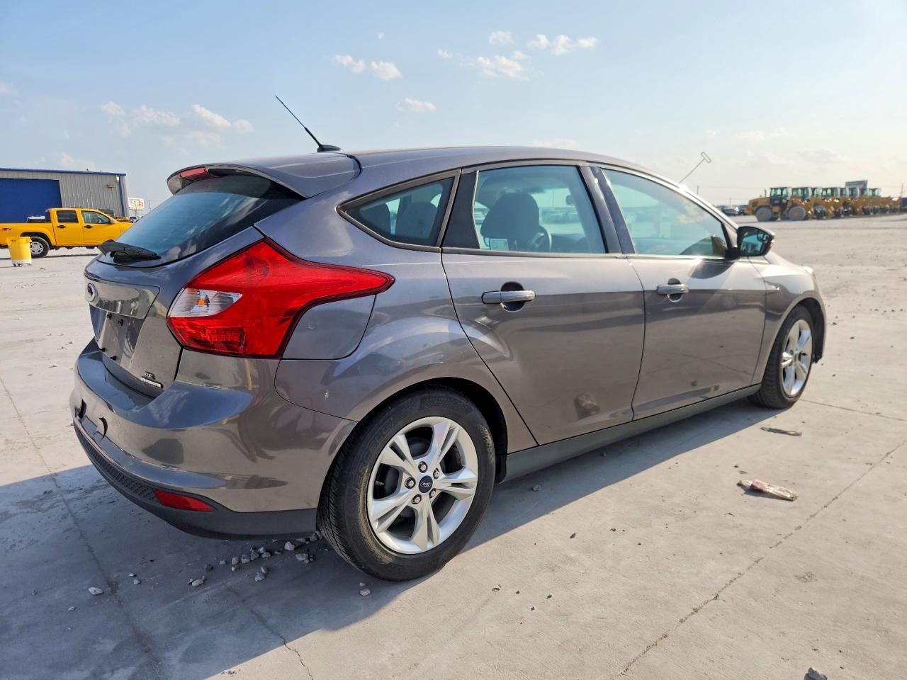 2014 Ford Focus Se Gray vin: 1FADP3K28EL192387