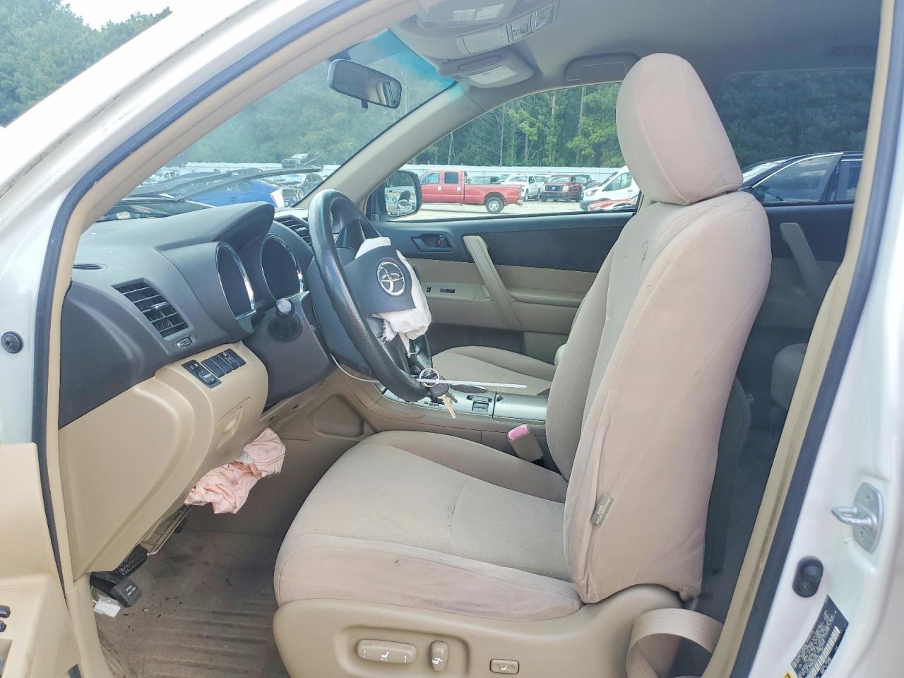 2009 Toyota Highlander Base White vin: JTEDA41AX92005054