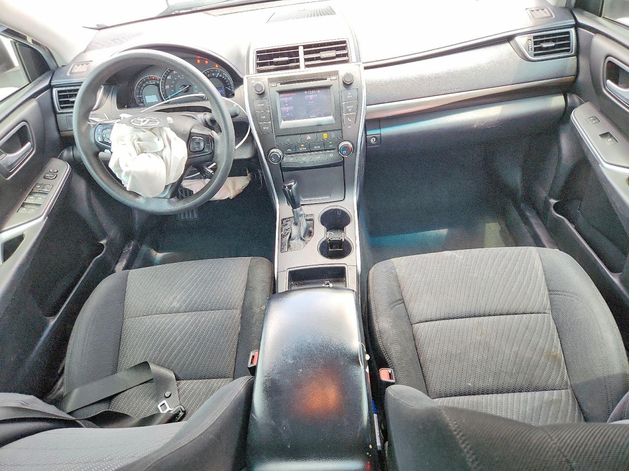 2015 Toyota Camry Le Silver vin: 4T1BF1FK4FU487321