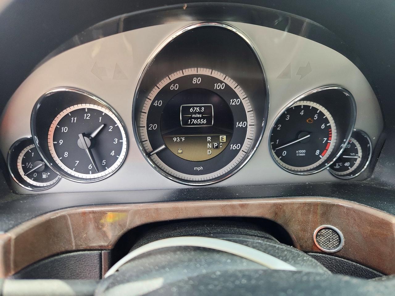 2012 Mercedes-benz E 350 White vin: WDDHF5KB6CA592358