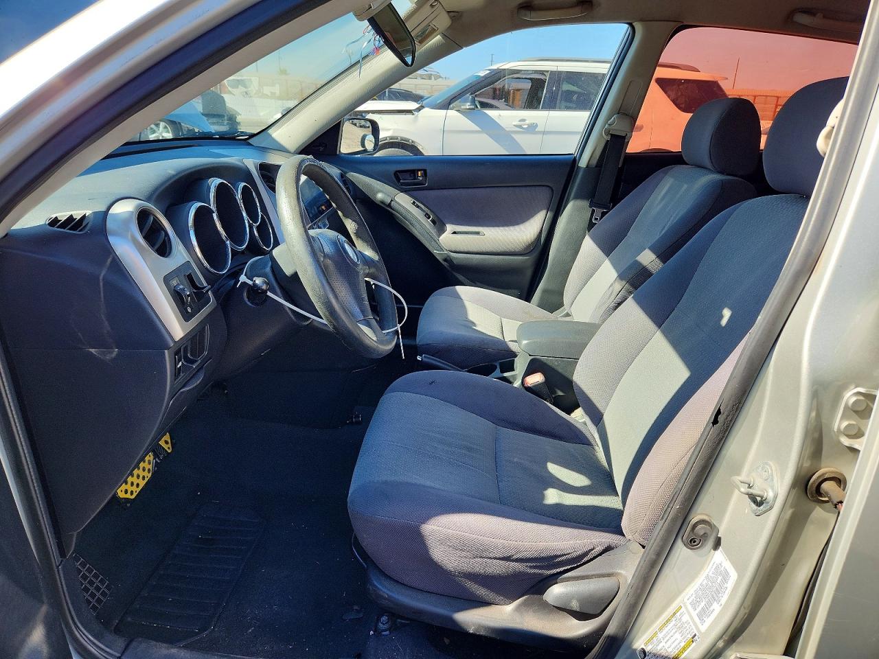 2004 Toyota Matrix Base Серебряный vin: 2T1KR32EX4C217754