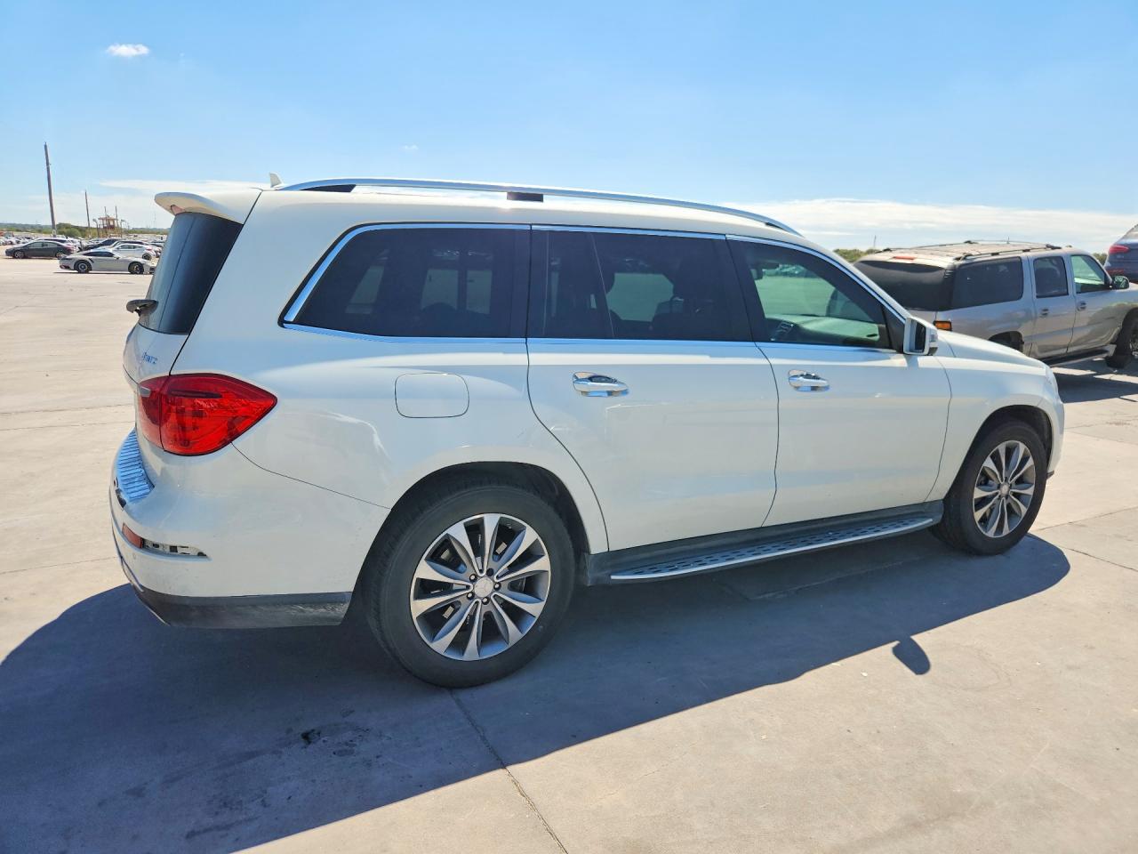 2013 Mercedes-benz Gl 450 4matic White vin: 4JGDF7CE7DA242571