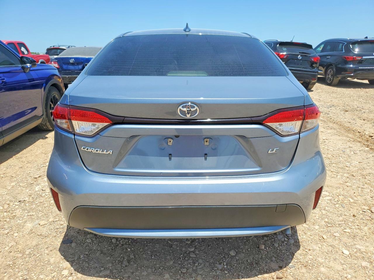 2022 Toyota Corolla Le Blue vin: JTDEPMAE8NJ219969