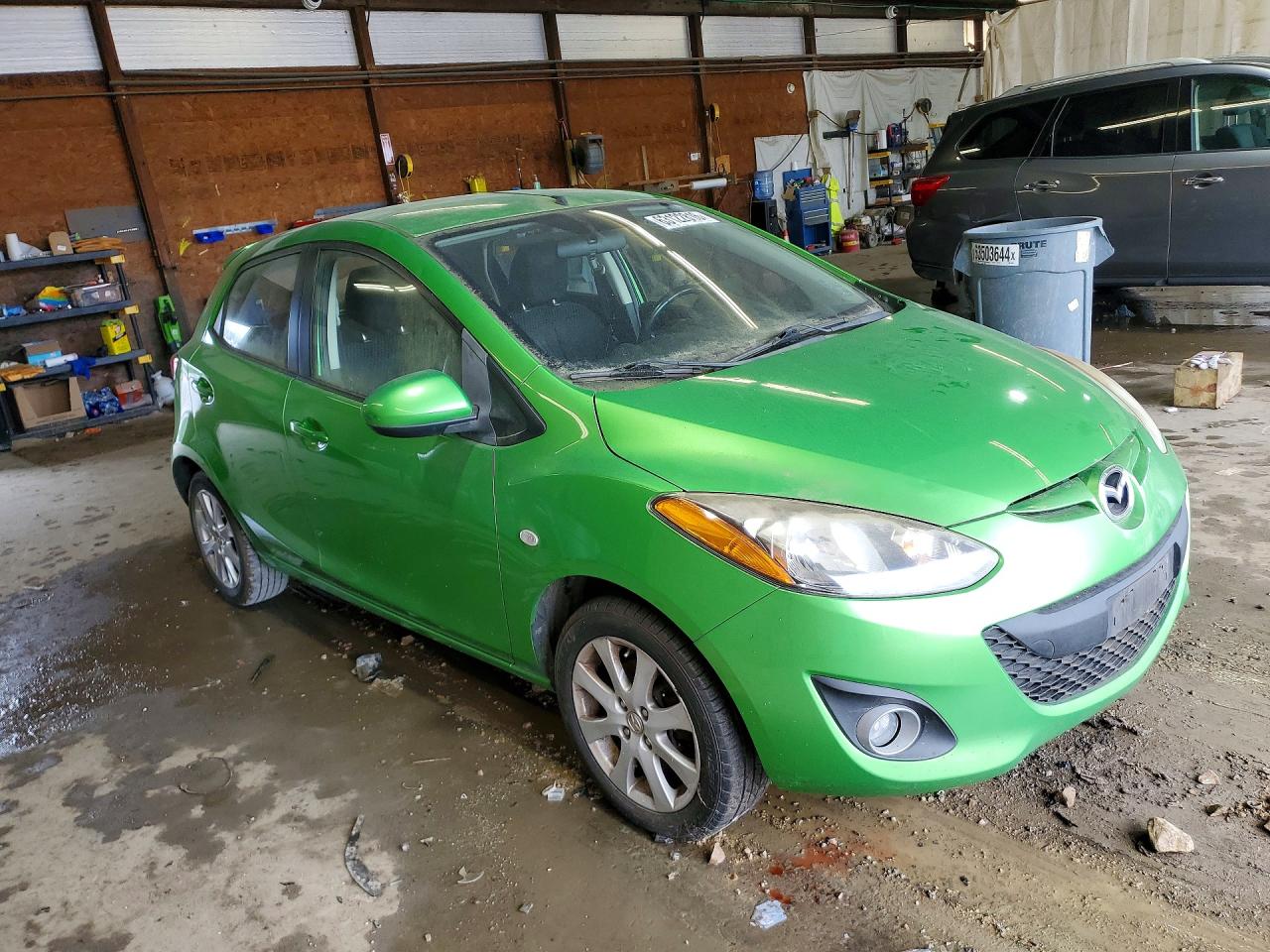 2011 Mazda Mazda2 Зеленый vin: JM1DE1HZ6B0130153