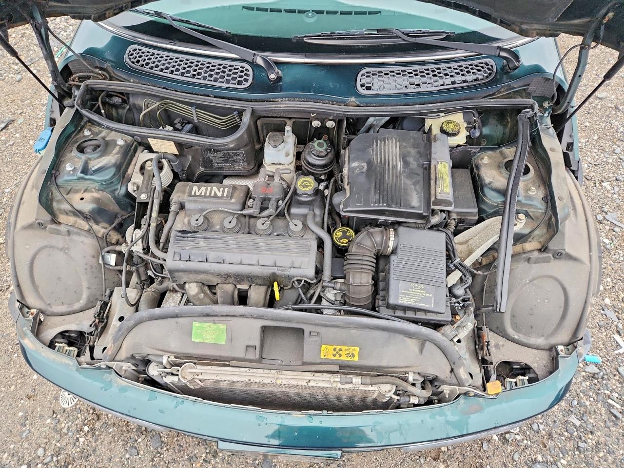 2003 Mini Cooper Green vin: WMWRC33413TE18214