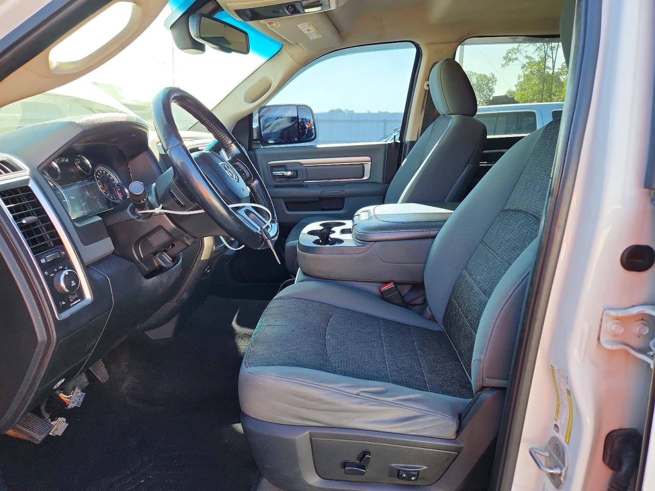 2014 Ram 2500 Slt Белый vin: 3C6TR5JT9EG179108