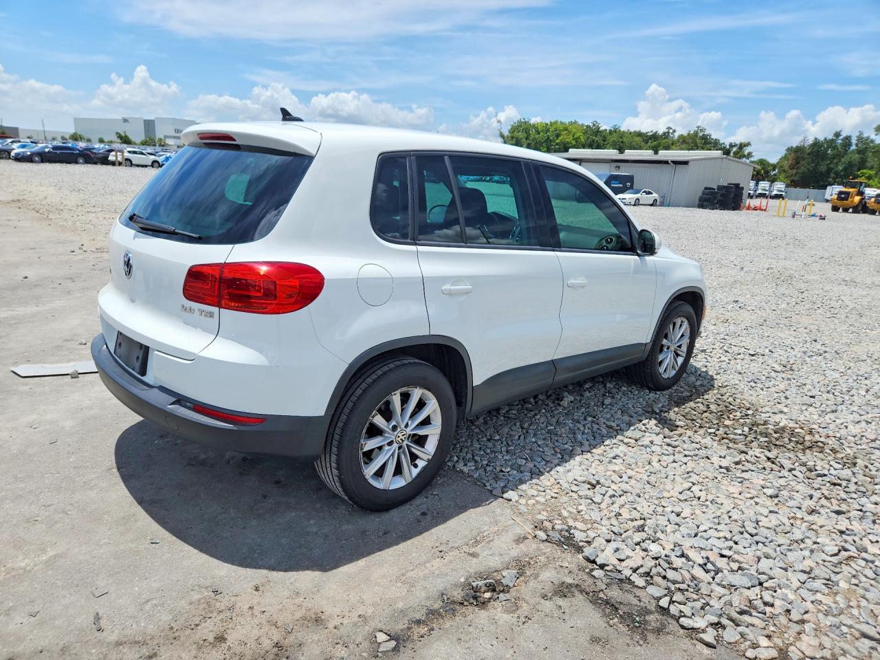 2014 Volkswagen Tiguan S Белый vin: WVGA3AX2EW554840