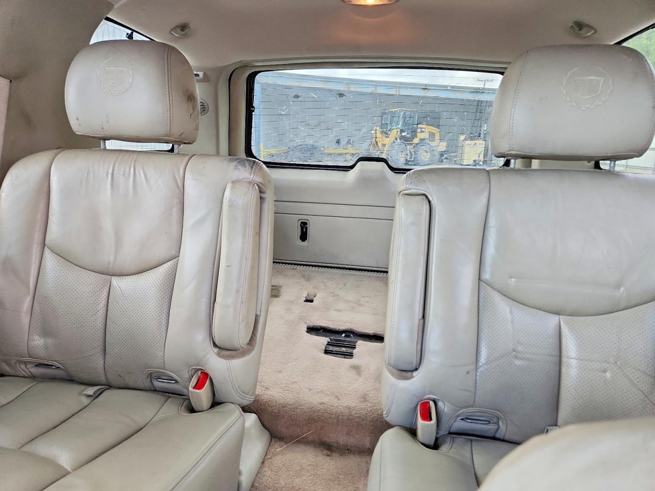 2004 Cadillac Escalade Luxury Черный vin: 1GYEK63N14R293798