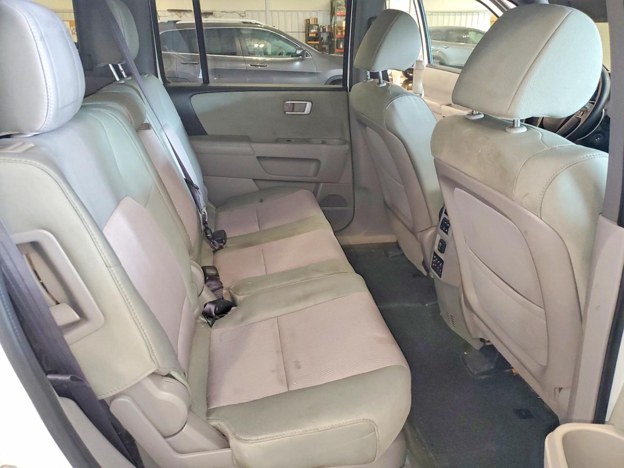 2015 Honda Pilot Se White vin: 5FNYF4H32FB008022