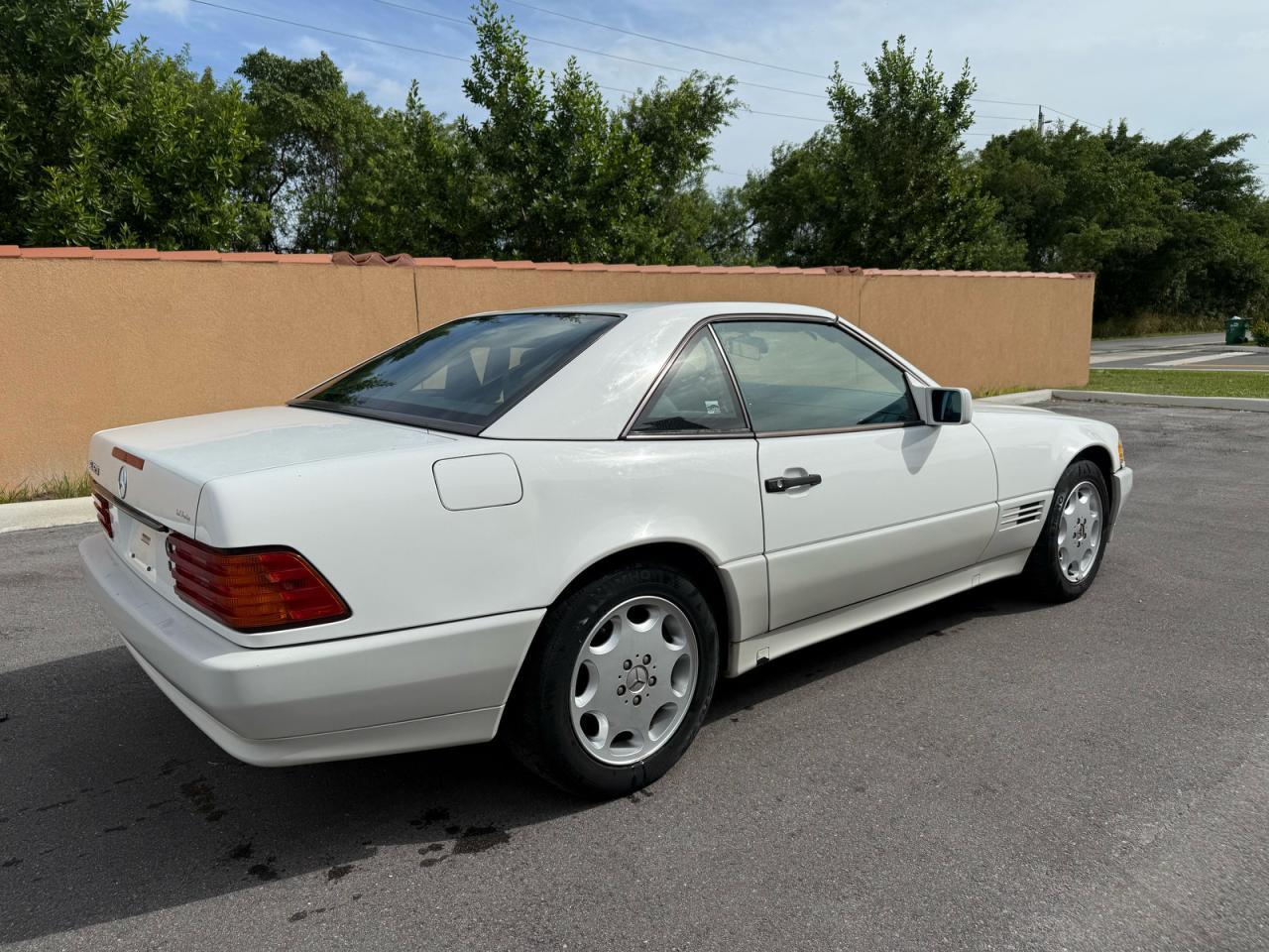 1995 Mercedes-benz Sl 320 White vin: WDBFA63E2SF113822