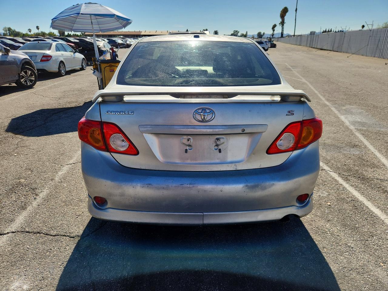 2010 Toyota Corolla S Silver vin: 1NXBU4EE8AZ239228