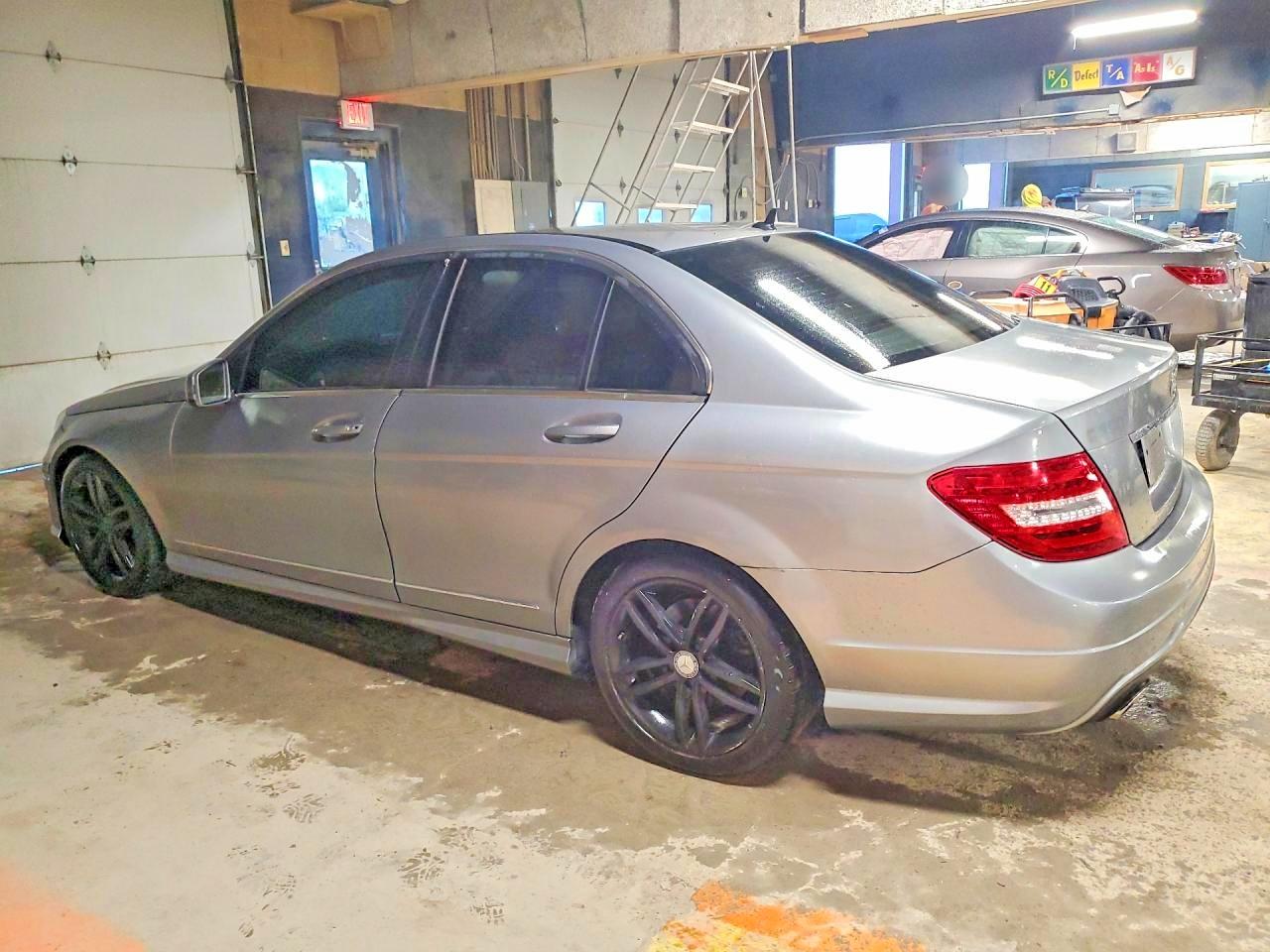 2012 Mercedes-benz C 300 4matic Gray vin: WDDGF8BB5CF908798
