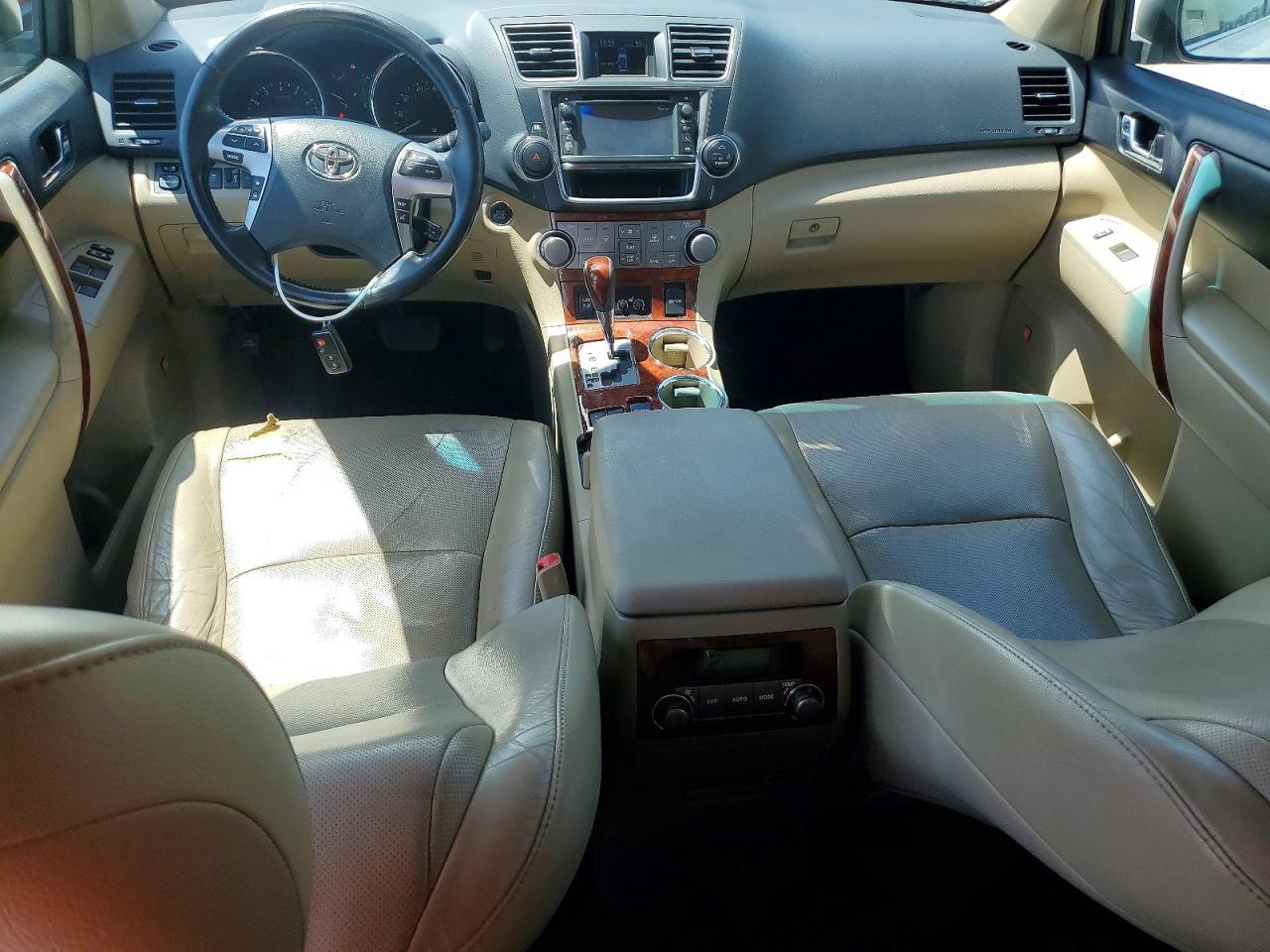 2013 Toyota Highlander Limited White vin: 5TDDK3EH8DS211008