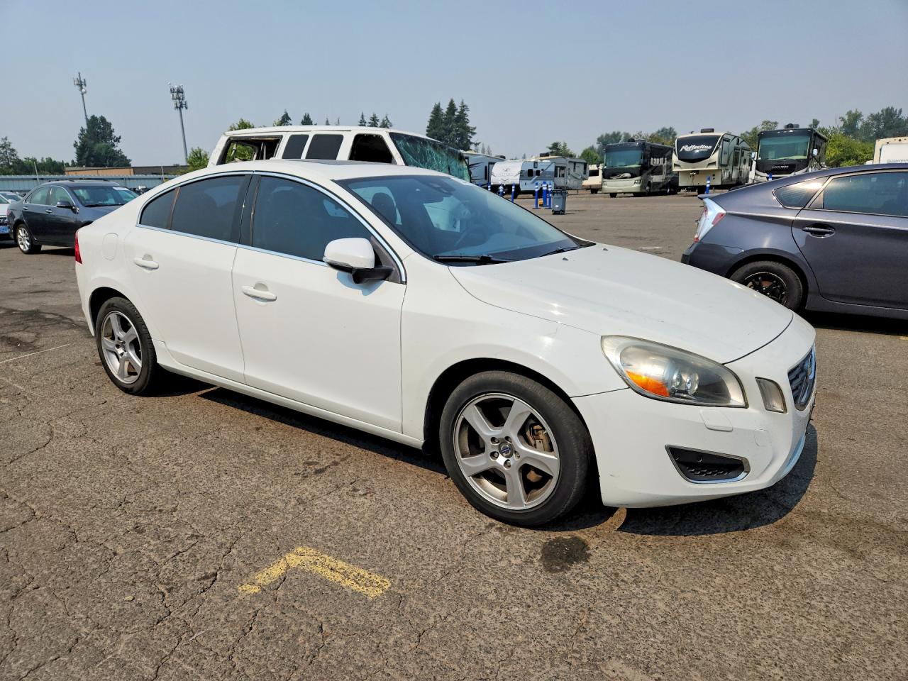 2013 Volvo S60 T5 Белый vin: YV1612FH2D2204738